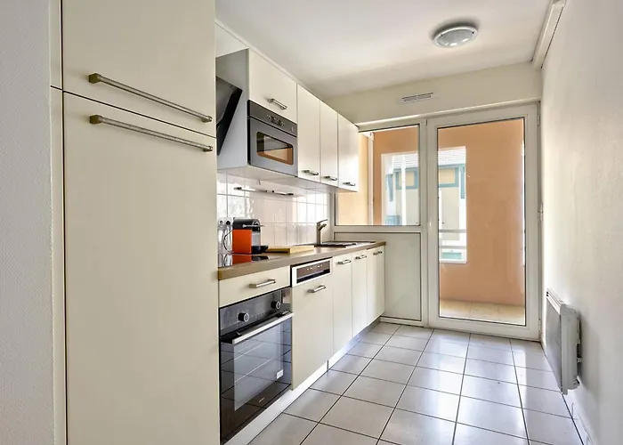 T3 Confortable A Centre Avec Loggia, Parking Et Clim, A 400m De La Plage! - Fr-1-433-120